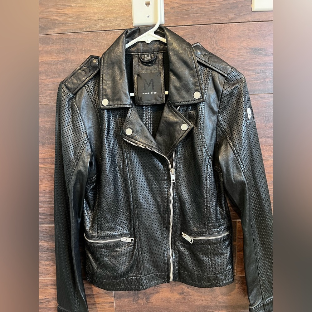 Mauritius women’s black perforated lamb leather jacket size 6